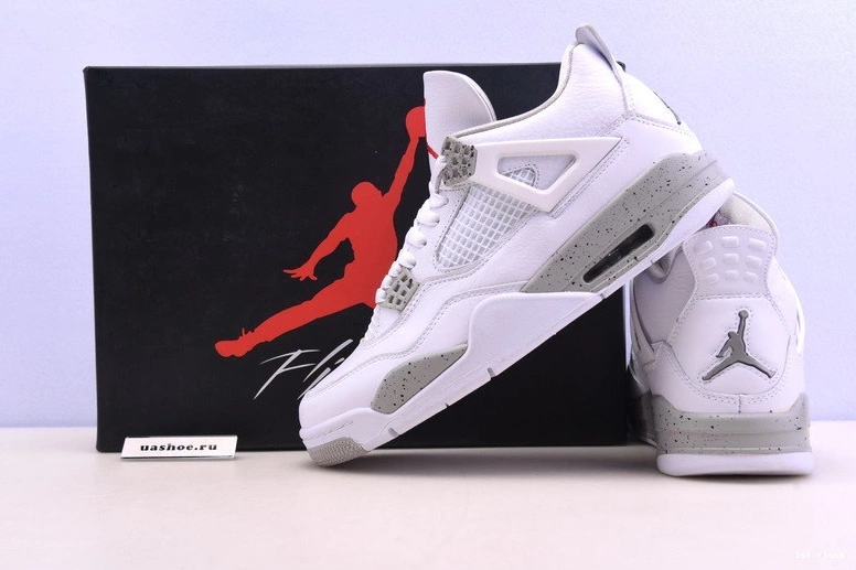 White  4 Jordan CT8527-100 Retro Oreo 1112